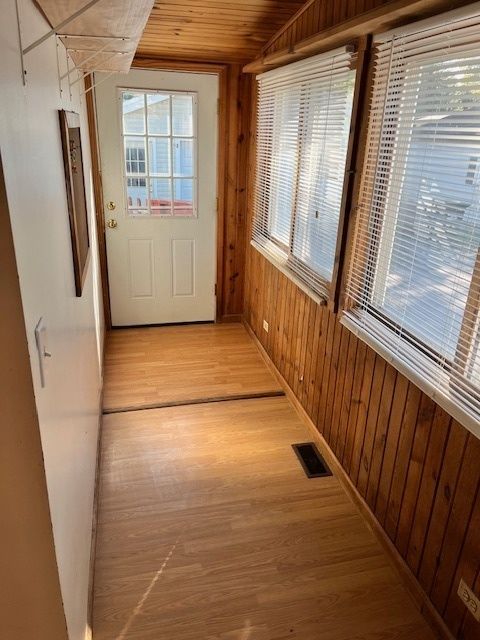 Tiny photo for 5107 Willow Lane, McHenry, IL 60050 (MLS # 12492064)