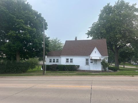 Photo of 404 South Spaulding Street, Spring Valley, IL 61362 (MLS # 12690228)