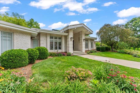 Tiny photo for 1304 Cross Creek Road, Mahomet, IL 61853 (MLS # 12737074)