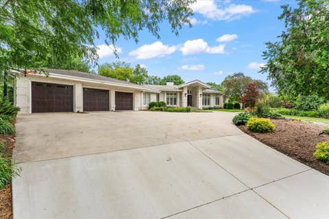 Tiny photo for 1304 Cross Creek Road, Mahomet, IL 61853 (MLS # 12737074)