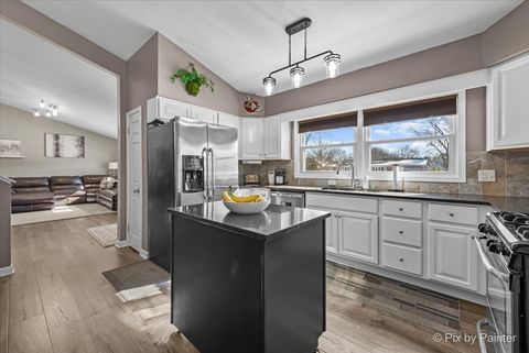 Tiny photo for 474 Linn Avenue, Crystal Lake, IL 60014 (MLS # 12591761)