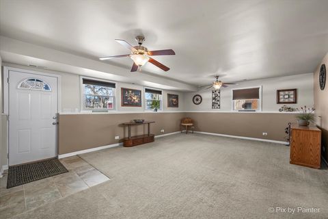 Tiny photo for 474 Linn Avenue, Crystal Lake, IL 60014 (MLS # 12591761)