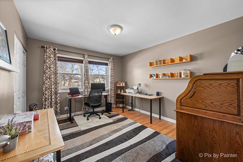 Tiny photo for 474 Linn Avenue, Crystal Lake, IL 60014 (MLS # 12591761)