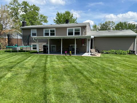 Tiny photo for 474 Linn Avenue, Crystal Lake, IL 60014 (MLS # 12591761)