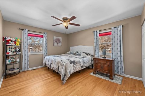 Tiny photo for 474 Linn Avenue, Crystal Lake, IL 60014 (MLS # 12591761)