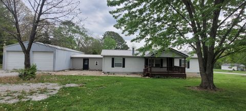 Photo of 11829 E Idlewood Road, Mt Vernon, IL 62864 (MLS # 12621850)