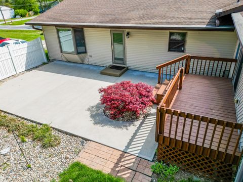 Tiny photo for 603 Willow Street, Carterville, IL 62918 (MLS # 12611166)