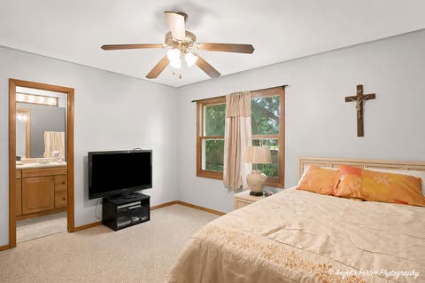 Tiny photo for 2494 FOREST VIEW Road, Lindenhurst, IL 60046 (MLS # 12691306)