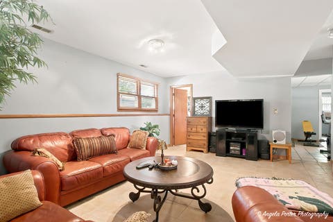 Tiny photo for 2494 FOREST VIEW Road, Lindenhurst, IL 60046 (MLS # 12691306)