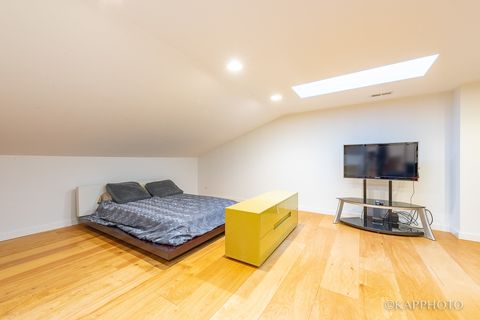 Tiny photo for 1942 S Prairie Avenue #3, Chicago, IL 60616 (MLS # 12531010)
