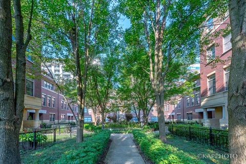 Photo of 1942 S Prairie Avenue #3, Chicago, IL 60616 (MLS # 12531010)