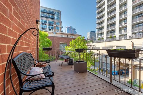 Tiny photo for 1942 S Prairie Avenue #3, Chicago, IL 60616 (MLS # 12531010)