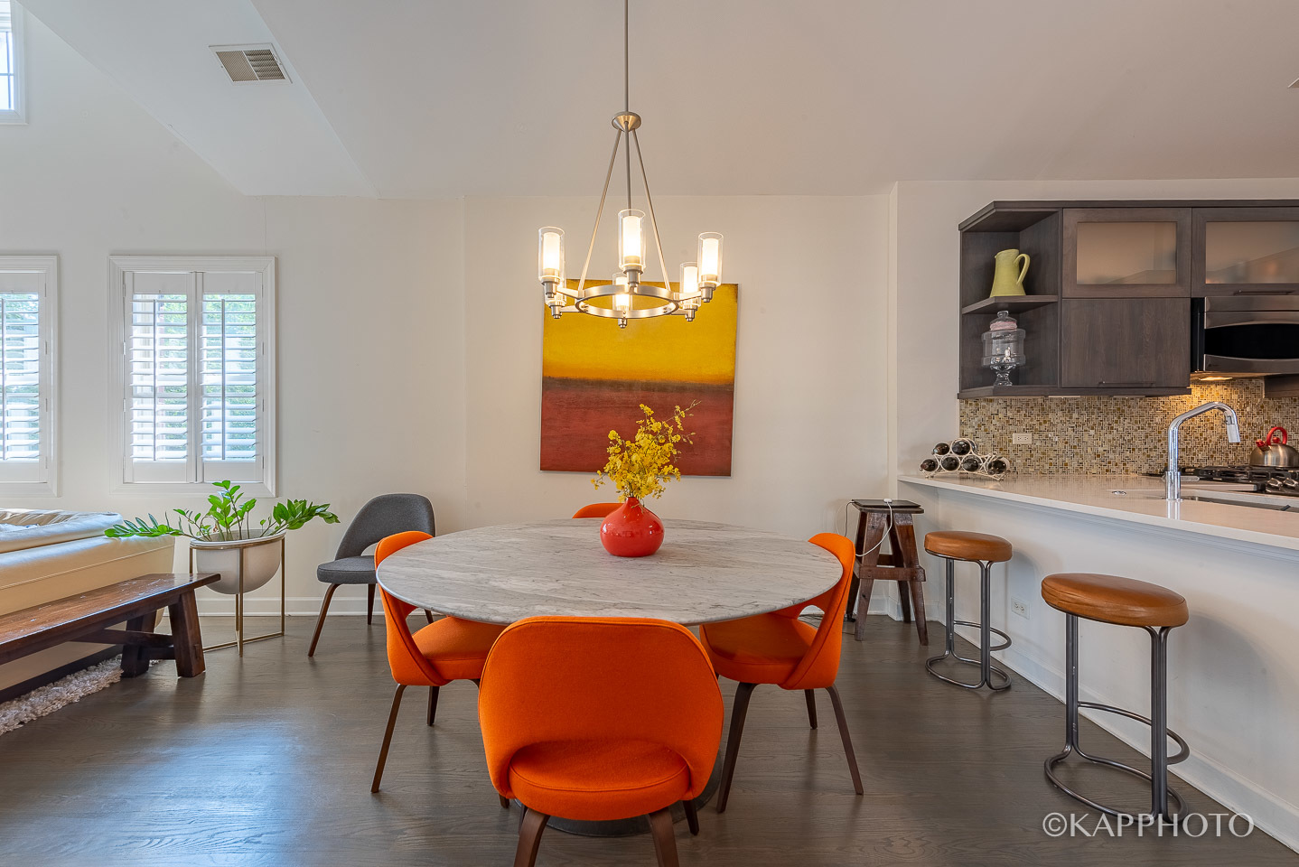 1942 S Prairie Avenue 3