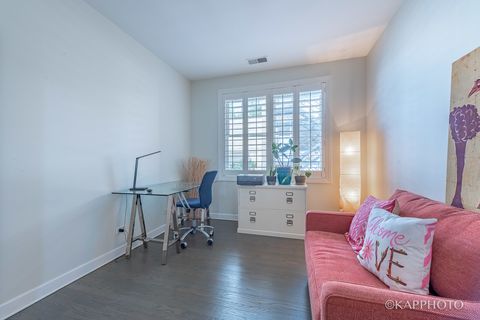Tiny photo for 1942 S Prairie Avenue #3, Chicago, IL 60616 (MLS # 12531010)