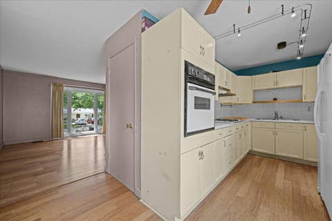 Tiny photo for 1108 S 10th Avenue, St. Charles, IL 60174 (MLS # 12709635)