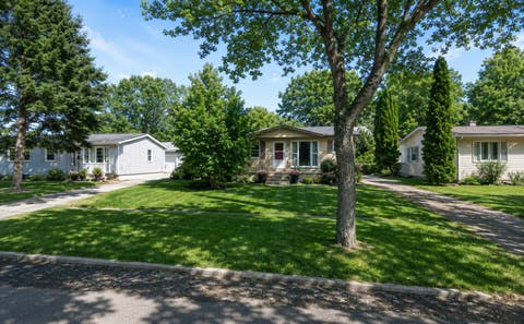 Photo of 1108 S 10th Avenue, St. Charles, IL 60174 (MLS # 12709635)