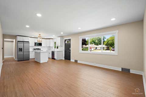 Tiny photo for 5505 Oakton Street, Morton Grove, IL 60053 (MLS # 12675027)