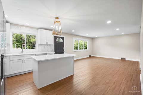 Tiny photo for 5505 Oakton Street, Morton Grove, IL 60053 (MLS # 12675027)