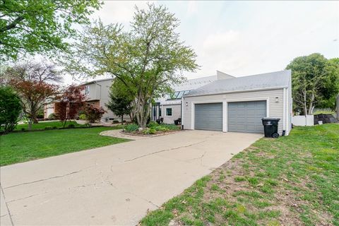 Tiny photo for 6 Kenfield Circle, Bloomington, IL 61704 (MLS # 12620032)