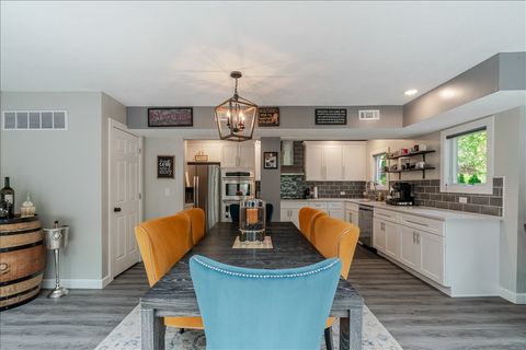 Tiny photo for 6 Kenfield Circle, Bloomington, IL 61704 (MLS # 12620032)