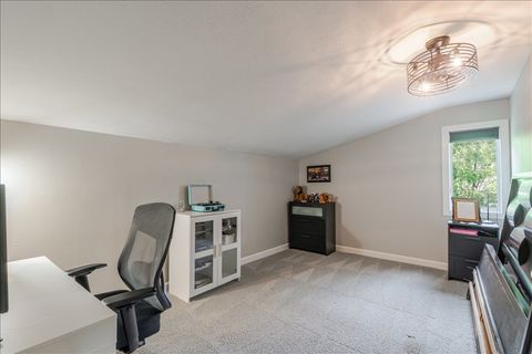 Tiny photo for 6 Kenfield Circle, Bloomington, IL 61704 (MLS # 12620032)