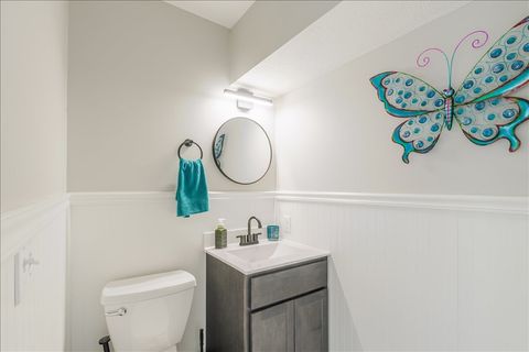 Tiny photo for 6 Kenfield Circle, Bloomington, IL 61704 (MLS # 12620032)