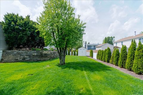 Tiny photo for 6 Kenfield Circle, Bloomington, IL 61704 (MLS # 12620032)