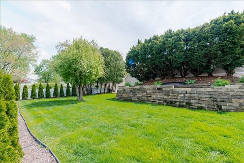 Tiny photo for 6 Kenfield Circle, Bloomington, IL 61704 (MLS # 12620032)