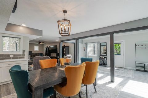 Tiny photo for 6 Kenfield Circle, Bloomington, IL 61704 (MLS # 12620032)