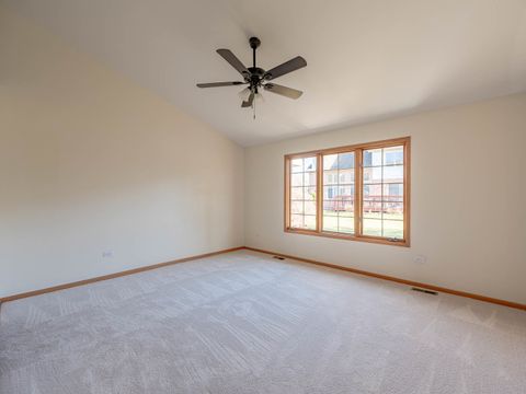 Tiny photo for 6709 Pondview Drive, Tinley Park, IL 60477 (MLS # 12516680)