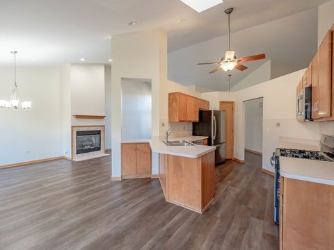 Tiny photo for 6709 Pondview Drive, Tinley Park, IL 60477 (MLS # 12516680)