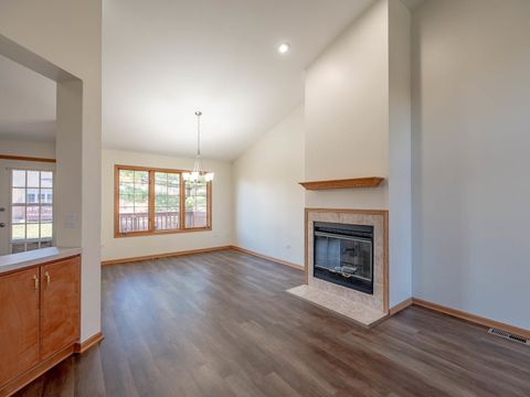 Tiny photo for 6709 Pondview Drive, Tinley Park, IL 60477 (MLS # 12516680)