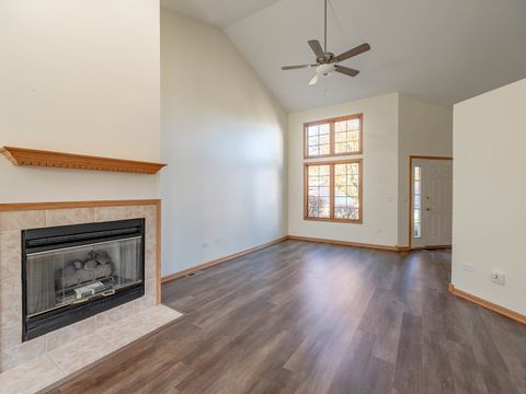 Tiny photo for 6709 Pondview Drive, Tinley Park, IL 60477 (MLS # 12516680)