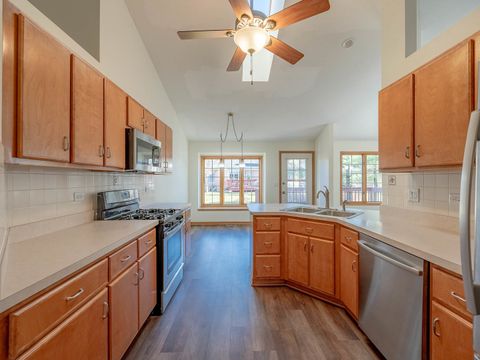 Tiny photo for 6709 Pondview Drive, Tinley Park, IL 60477 (MLS # 12516680)