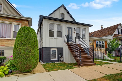 Tiny photo for 4852 W MELROSE Street, Chicago, IL 60641 (MLS # 12726489)