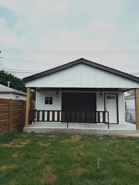 Tiny photo for 4852 W MELROSE Street, Chicago, IL 60641 (MLS # 12726489)
