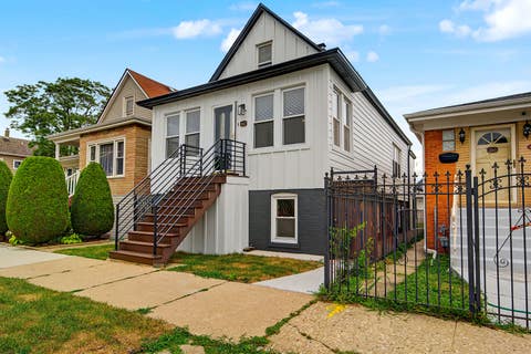 Tiny photo for 4852 W MELROSE Street, Chicago, IL 60641 (MLS # 12726489)