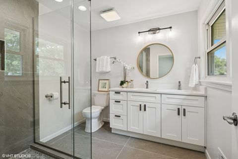 Tiny photo for 30 Crescent Drive, Glenview, IL 60025 (MLS # 12580551)