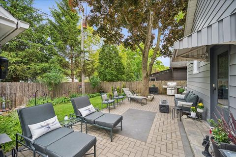 Tiny photo for 829 Saint Johns Avenue, Highland Park, IL 60035 (MLS # 12651185)
