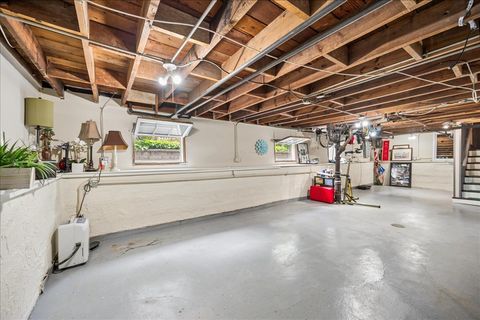 Tiny photo for 829 Saint Johns Avenue, Highland Park, IL 60035 (MLS # 12651185)