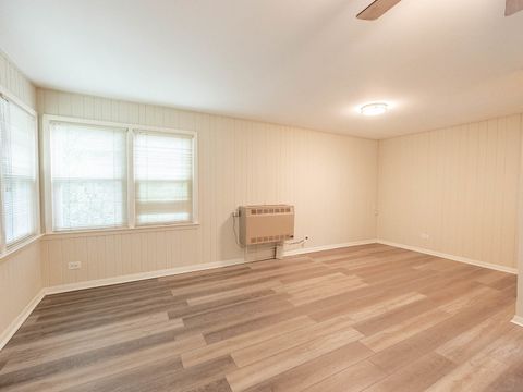 Tiny photo for 465 S Elizabeth Street, Lombard, IL 60148 (MLS # 12475541)