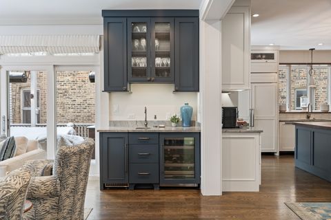 Tiny photo for 4427 N Hermitage Avenue, Chicago, IL 60640 (MLS # 12589776)