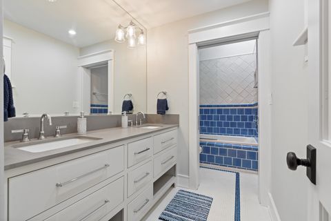 Tiny photo for 4427 N Hermitage Avenue, Chicago, IL 60640 (MLS # 12589776)