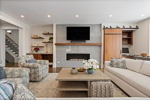 Tiny photo for 4427 N Hermitage Avenue, Chicago, IL 60640 (MLS # 12589776)