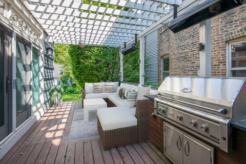 Tiny photo for 4427 N Hermitage Avenue, Chicago, IL 60640 (MLS # 12589776)