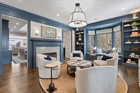 Tiny photo for 4427 N Hermitage Avenue, Chicago, IL 60640 (MLS # 12589776)