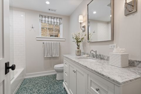 Tiny photo for 4427 N Hermitage Avenue, Chicago, IL 60640 (MLS # 12589776)