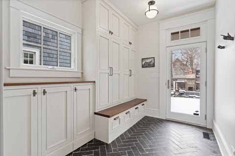 Tiny photo for 4427 N Hermitage Avenue, Chicago, IL 60640 (MLS # 12589776)