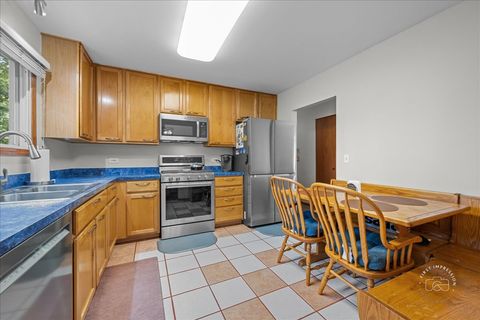 Tiny photo for 222 Aspen Court, Bolingbrook, IL 60440 (MLS # 12453895)