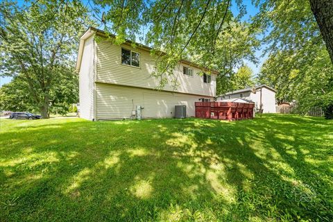 Tiny photo for 222 Aspen Court, Bolingbrook, IL 60440 (MLS # 12453895)